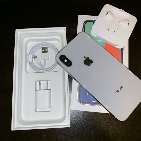 IPHONE X - Picture 2 of 3